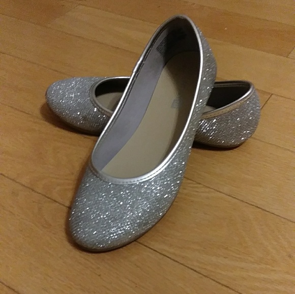 smartfit Other - Girl's size 1 silver sparkle flats